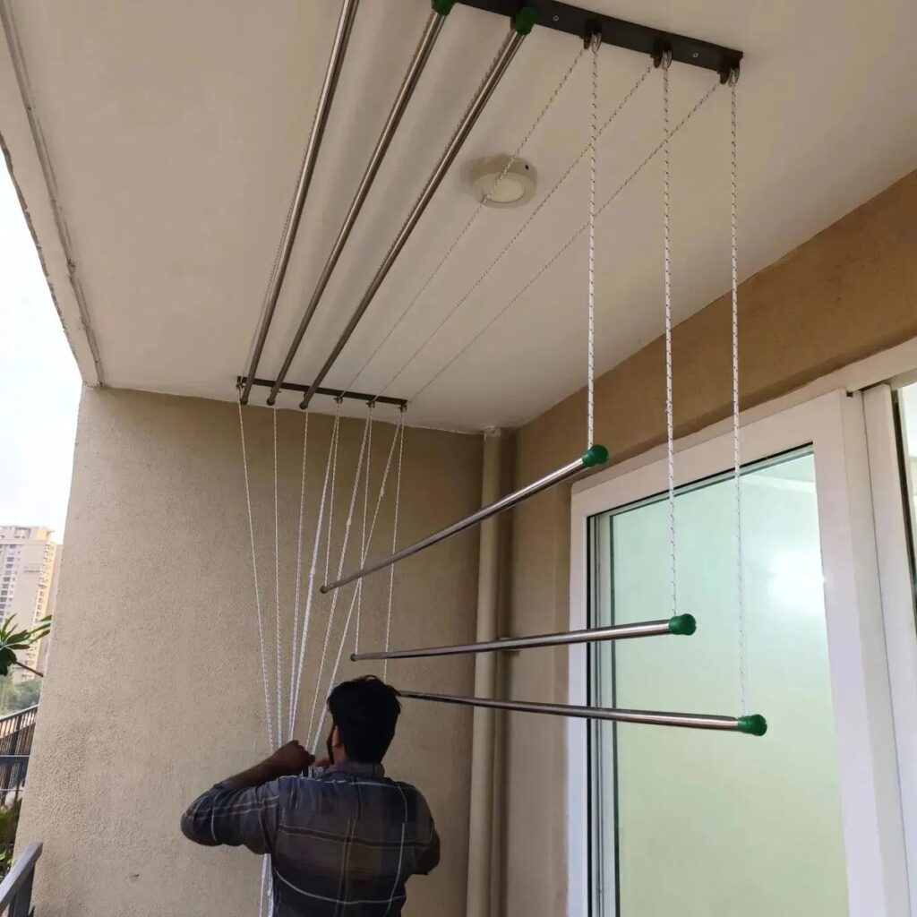 Cloths hangers